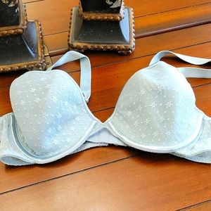 🛶 LOVEABLE BRA